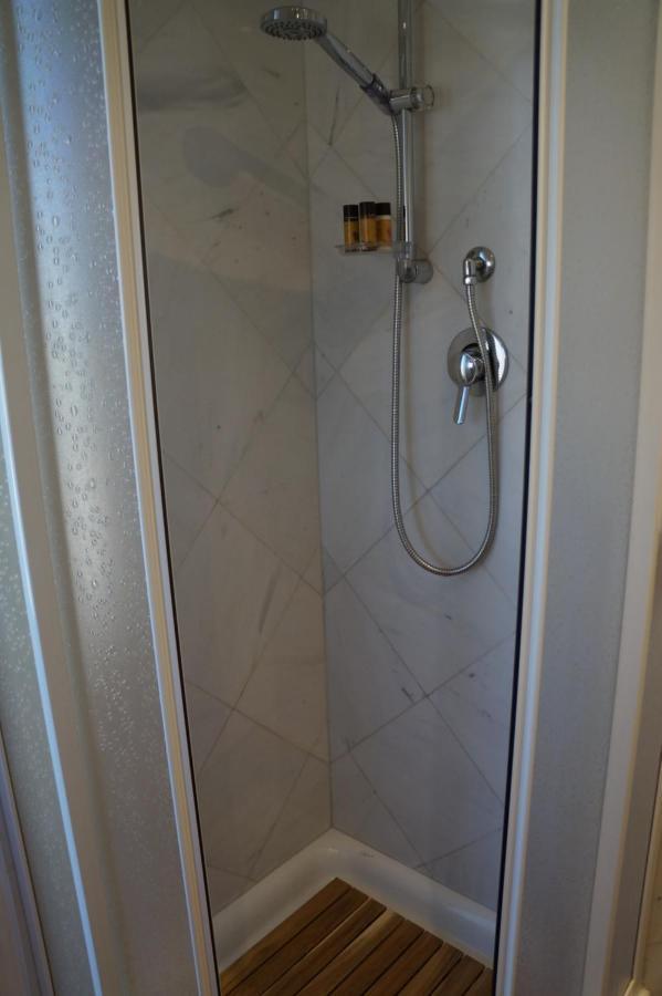 מטרה Palazzo Bernardini B & B מראה חיצוני תמונה