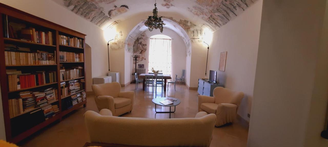 מטרה Palazzo Bernardini B & B מראה חיצוני תמונה