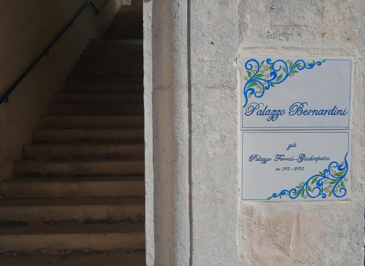 מטרה Palazzo Bernardini B & B מראה חיצוני תמונה
